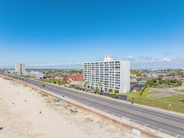 $249,000 | 7310 Seawall Boulevard, Unit 402, Galveston, TX 77551