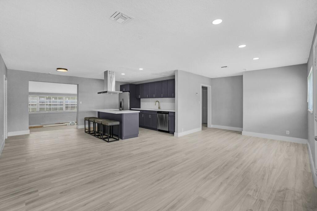 6721 Simms Street Hollywood, FL 33024 - Photo 11 of 25 34_1024px