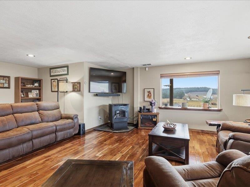 26323 North Madison Road Chattaroy, WA 99003 - Photo 5 of 50