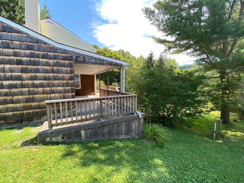 605 Echo Road Vestal, NY 13850 - Photo 4 of 28 Gallery Image 4