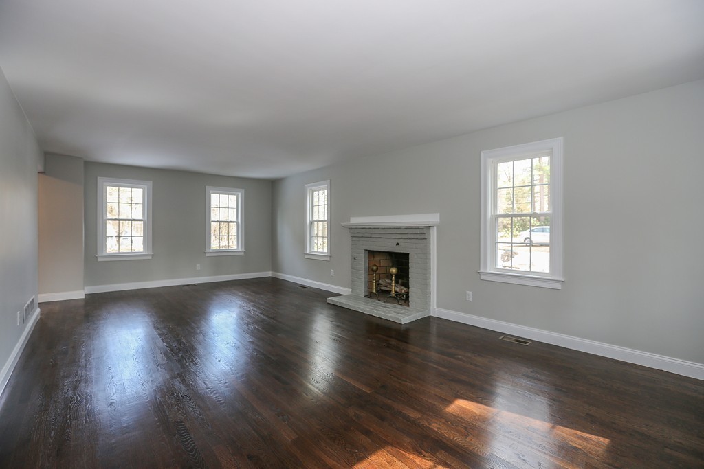 45 Mossman Road Sudbury, MA 01776 - Photo 8 of 24 Gallery Image 8