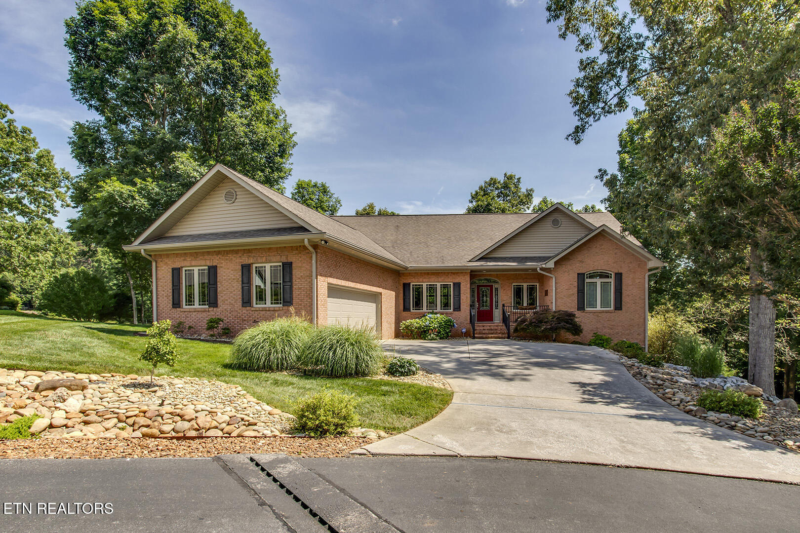 118 Daleyuhski Way Loudon, TN 37774 - Photo 1 of 60 01_118 Daleyuhski Trace_Front
