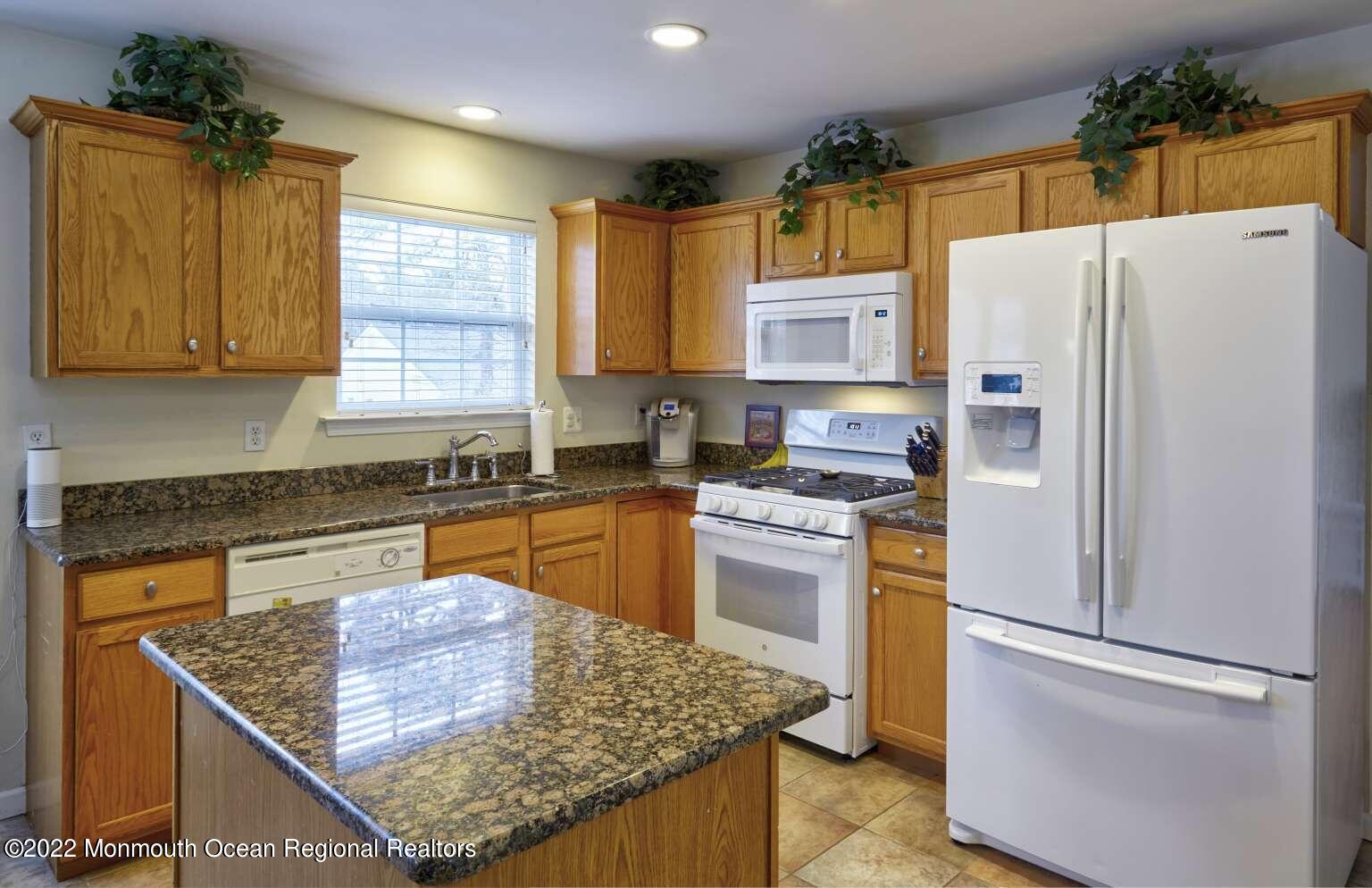 188 Topside Road Manahawkin, NJ 08050 - Photo 8 of 25 Fluehr.8