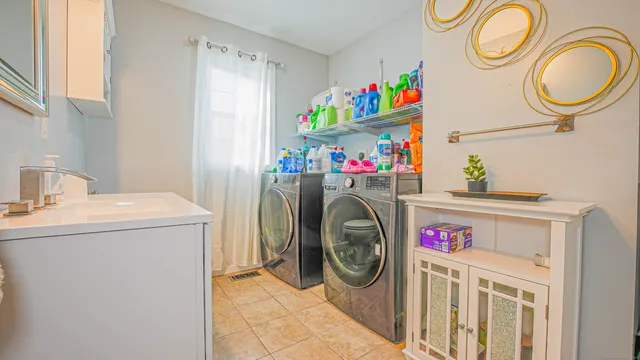 $374,995 | 23 Heaton Street, Waterbury, CT 06705