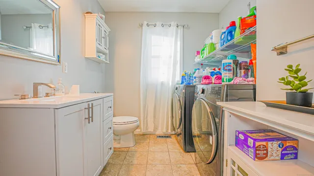 $374,995 | 23 Heaton Street, Waterbury, CT 06705