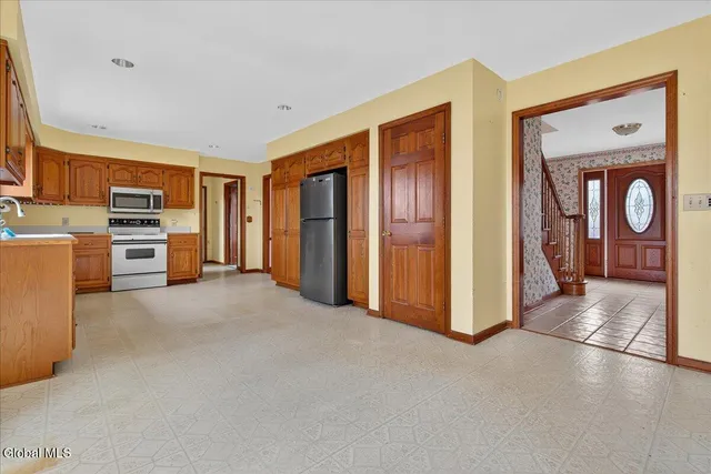 $525,000 | 3067 New Williamsburg Drive, Guilderland, NY 12303