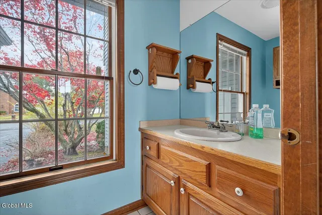 $525,000 | 3067 New Williamsburg Drive, Guilderland, NY 12303