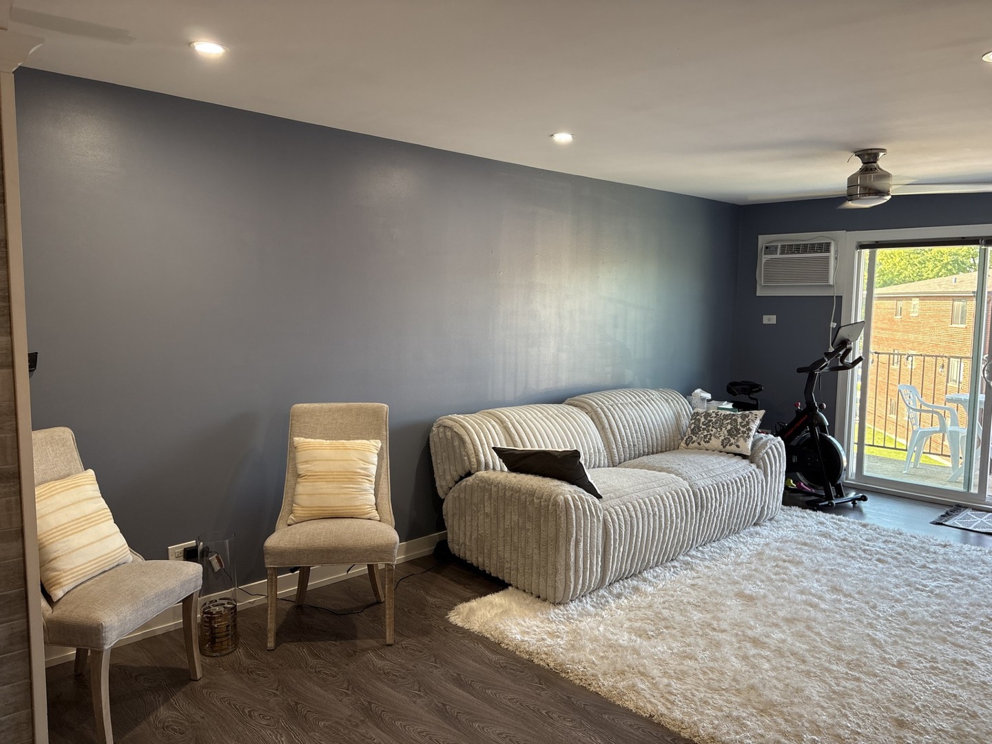 7000 Mather Avenue, Unit 303 Chicago Ridge, IL 60415 - Photo 9 of 18 Gallery Image 9