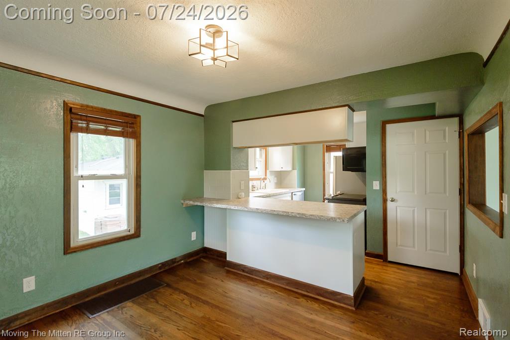 2037 Vivian Road Monroe, MI 48162 - Photo 6 of 39 Gallery Image 6