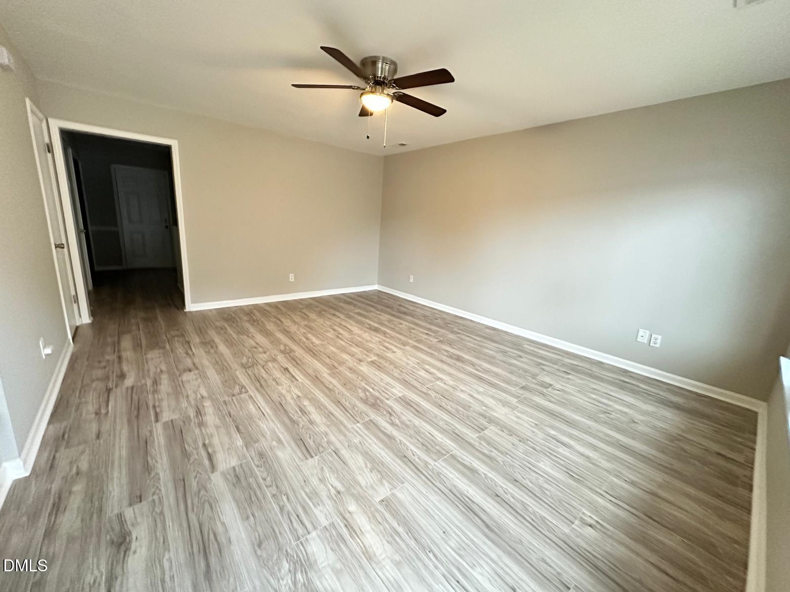 322 Junction Road, Unit 28H Durham, NC 27703 - Photo 2 of 18 Living room