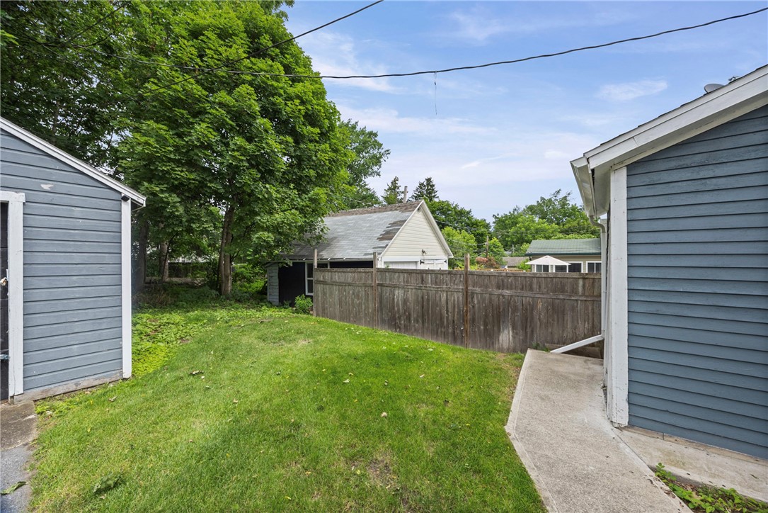 171 Oakland Street Rochester, NY 14620 - Photo 41 of 50