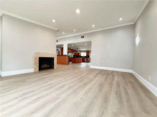 $8,900 | 24204 Calvert Street, Woodland Hills, CA 91367