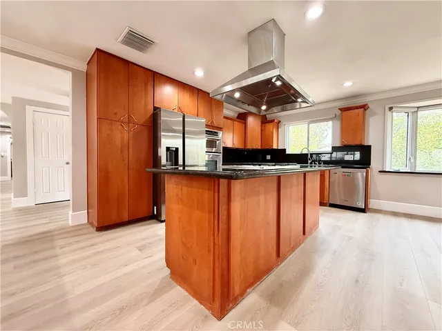 $8,900 | 24204 Calvert Street, Woodland Hills, CA 91367