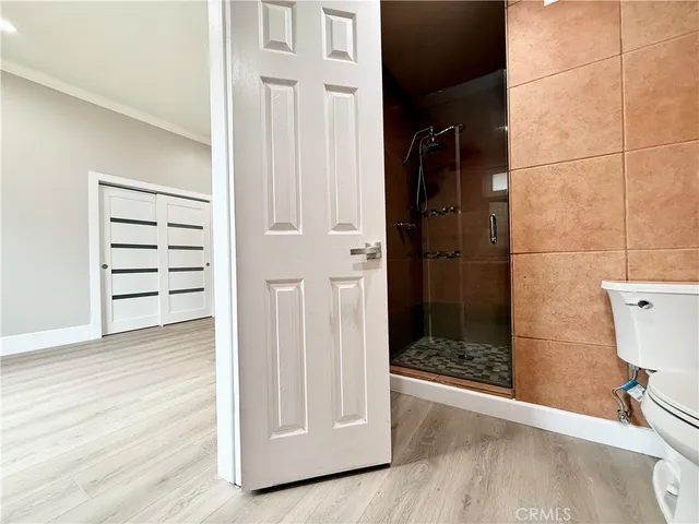 $8,900 | 24204 Calvert Street, Woodland Hills, CA 91367