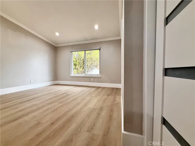 $8,900 | 24204 Calvert Street, Woodland Hills, CA 91367