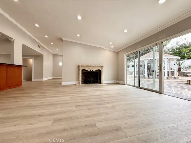 $8,900 | 24204 Calvert Street, Woodland Hills, CA 91367