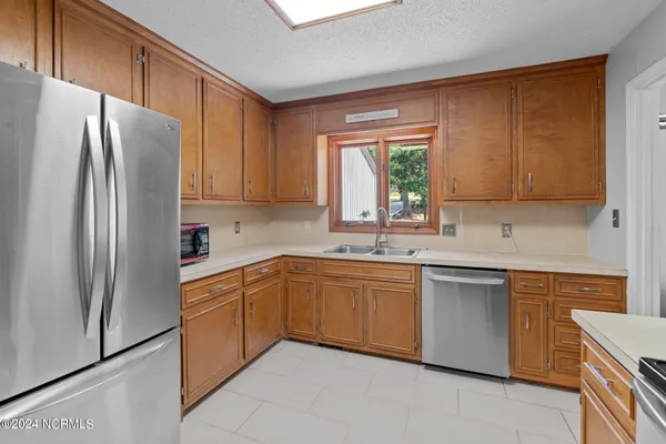 $2,100 | 618 Chelsea Drive, Sanford, NC 27332