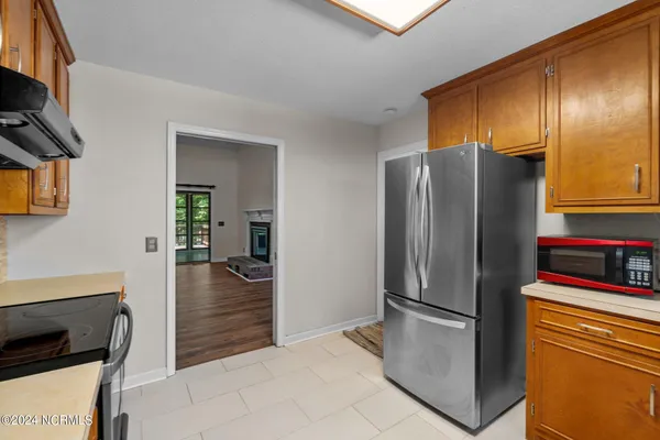 $2,100 | 618 Chelsea Drive, Sanford, NC 27332