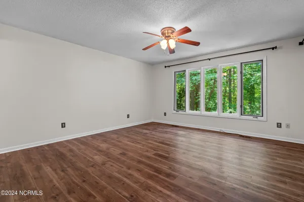 $2,100 | 618 Chelsea Drive, Sanford, NC 27332