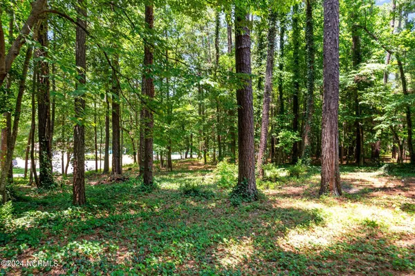 $2,100 | 618 Chelsea Drive, Sanford, NC 27332