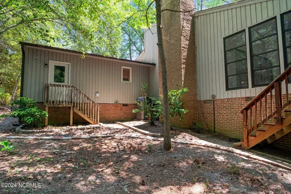 $2,100 | 618 Chelsea Drive, Sanford, NC 27332