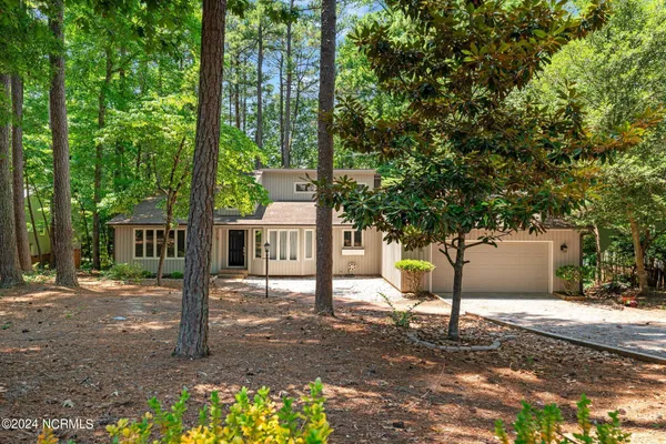 $2,100 | 618 Chelsea Drive, Sanford, NC 27332