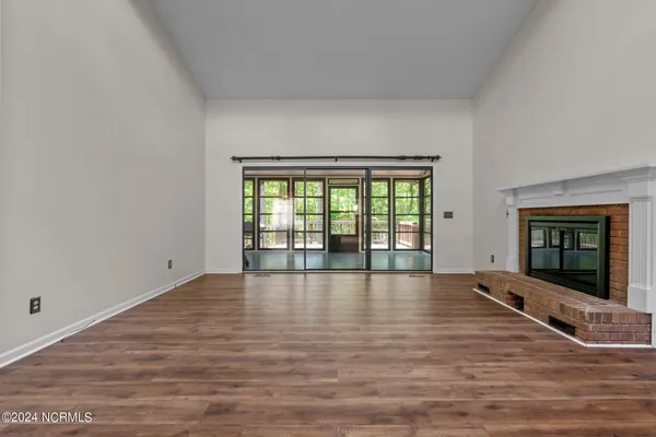 $2,100 | 618 Chelsea Drive, Sanford, NC 27332