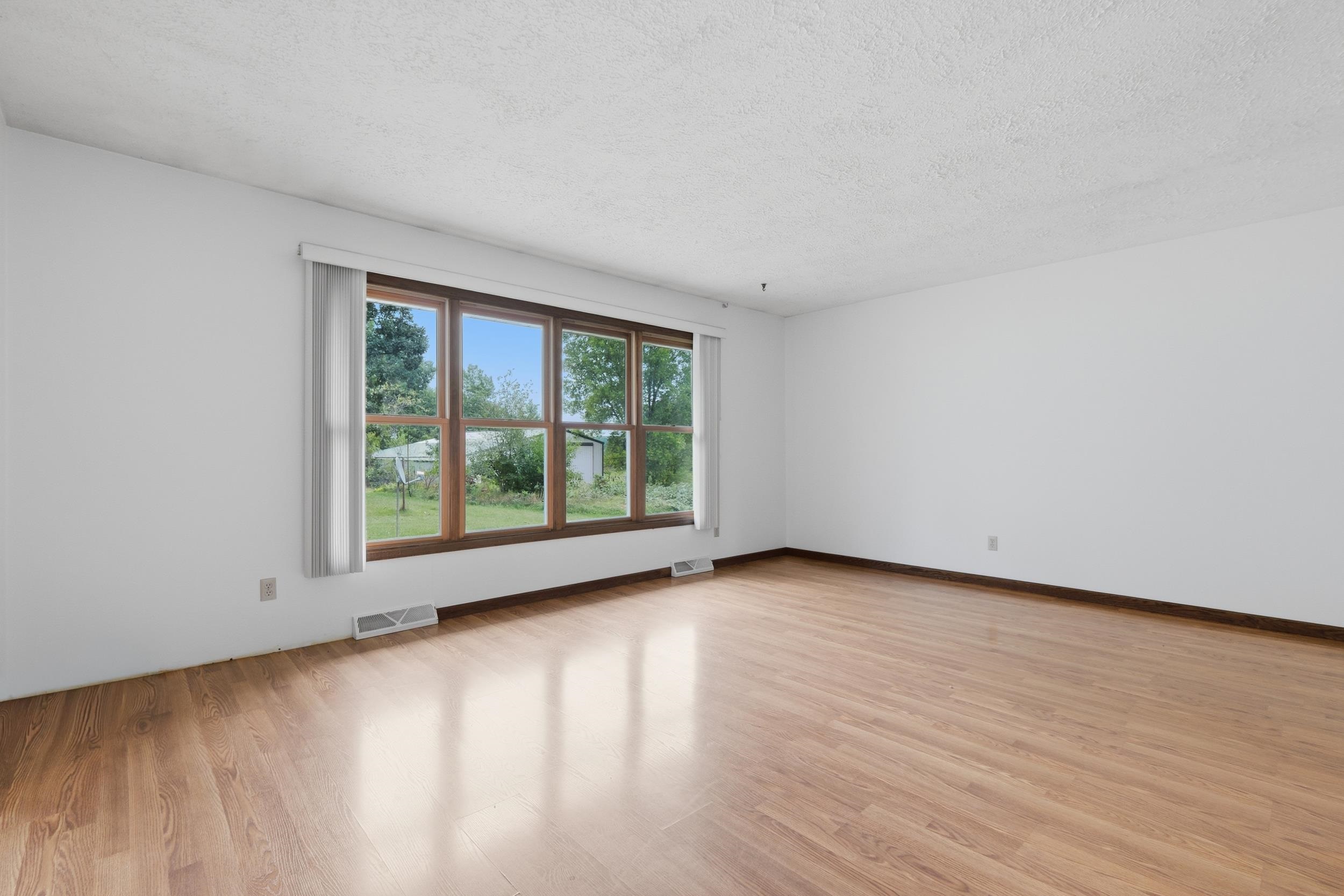 N4982 Dunning Road Pardeeville, WI 53954 - Photo 15 of 58 Gallery Image 15