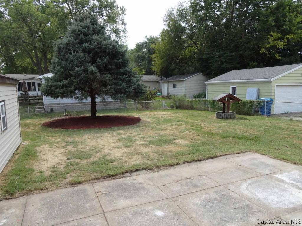 2516 Sherborn Road Springfield, IL 62702 - Photo 4 of 35