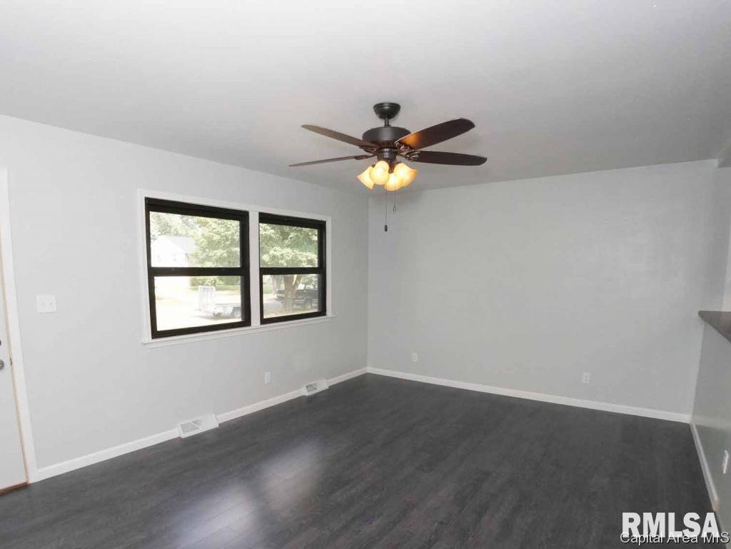 2516 Sherborn Road Springfield, IL 62702 - Photo 8 of 35
