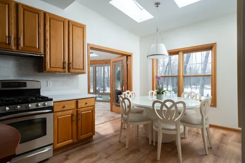 $779,900 | 13737 North Lake Shore Drive, Mequon, WI 53097