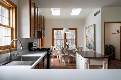 $779,900 | 13737 North Lake Shore Drive, Mequon, WI 53097