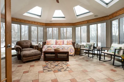 $779,900 | 13737 North Lake Shore Drive, Mequon, WI 53097