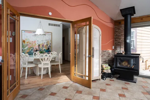 $779,900 | 13737 North Lake Shore Drive, Mequon, WI 53097