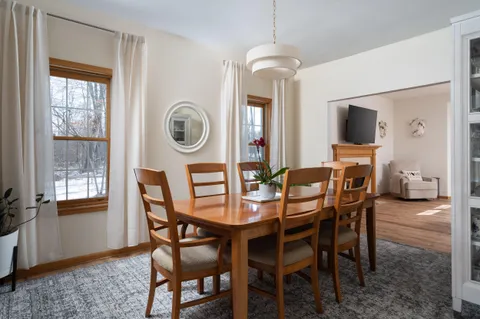 $779,900 | 13737 North Lake Shore Drive, Mequon, WI 53097