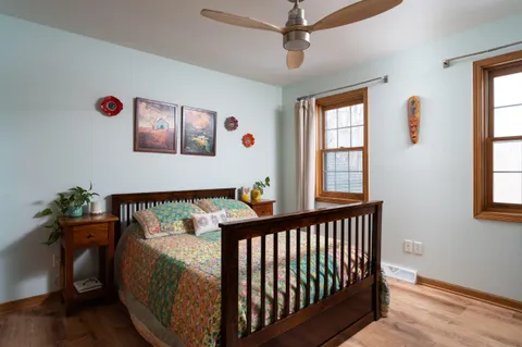 $779,900 | 13737 North Lake Shore Drive, Mequon, WI 53097