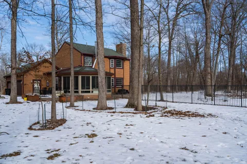 $779,900 | 13737 North Lake Shore Drive, Mequon, WI 53097