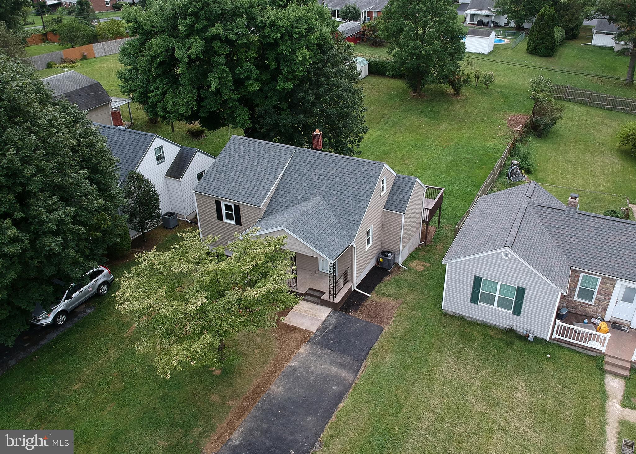 413 Rutherford Road Harrisburg, PA 17109 - Photo 4 of 49 Gallery Image 4