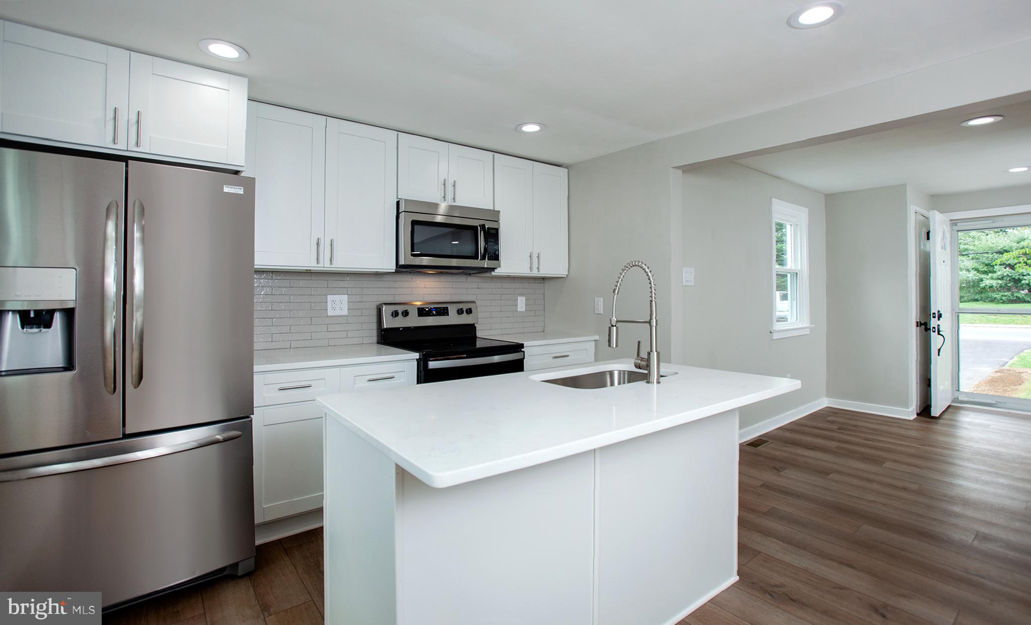 413 Rutherford Road Harrisburg, PA 17109 - Photo 7 of 49 Gallery Image 7