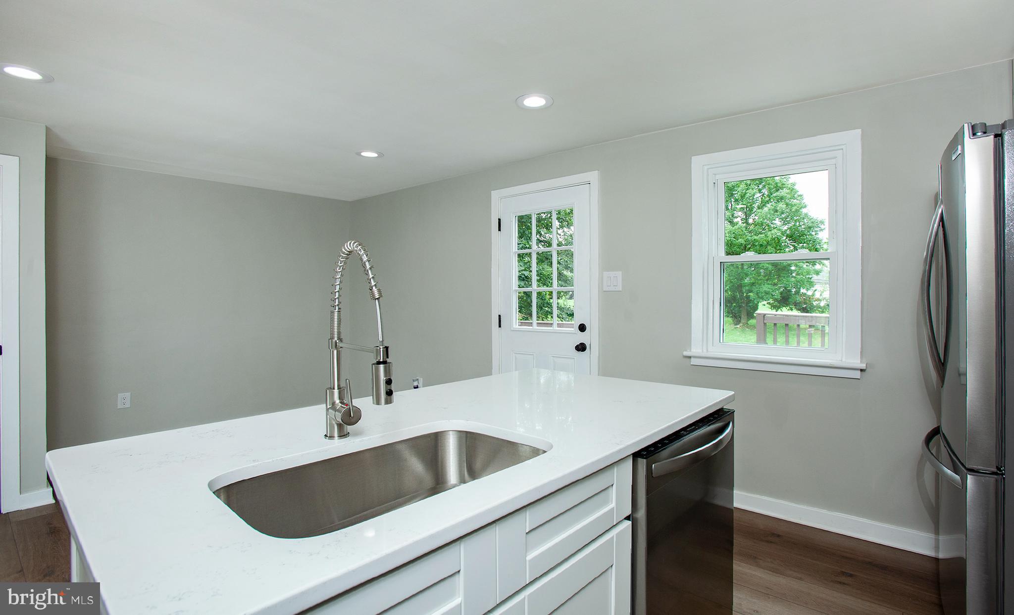 413 Rutherford Road Harrisburg, PA 17109 - Photo 8 of 49 Gallery Image 8