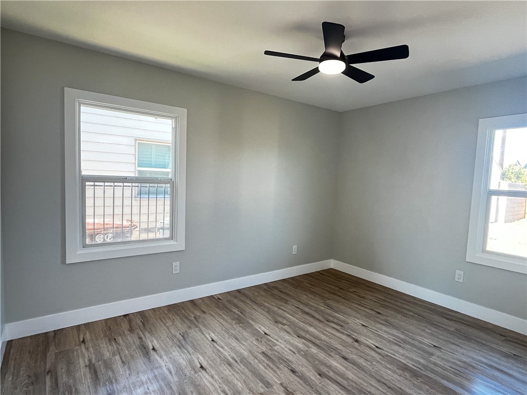 961 West Laurel Street Compton, CA 90220 - Photo 16 of 26