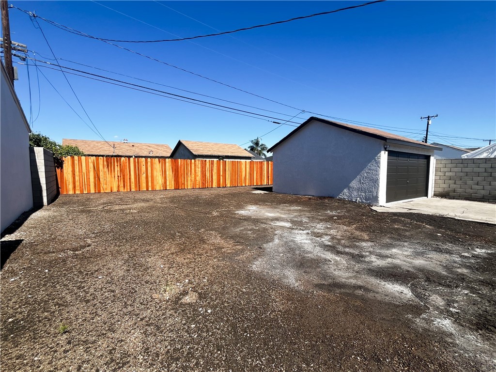 961 West Laurel Street Compton, CA 90220 - Photo 22 of 26