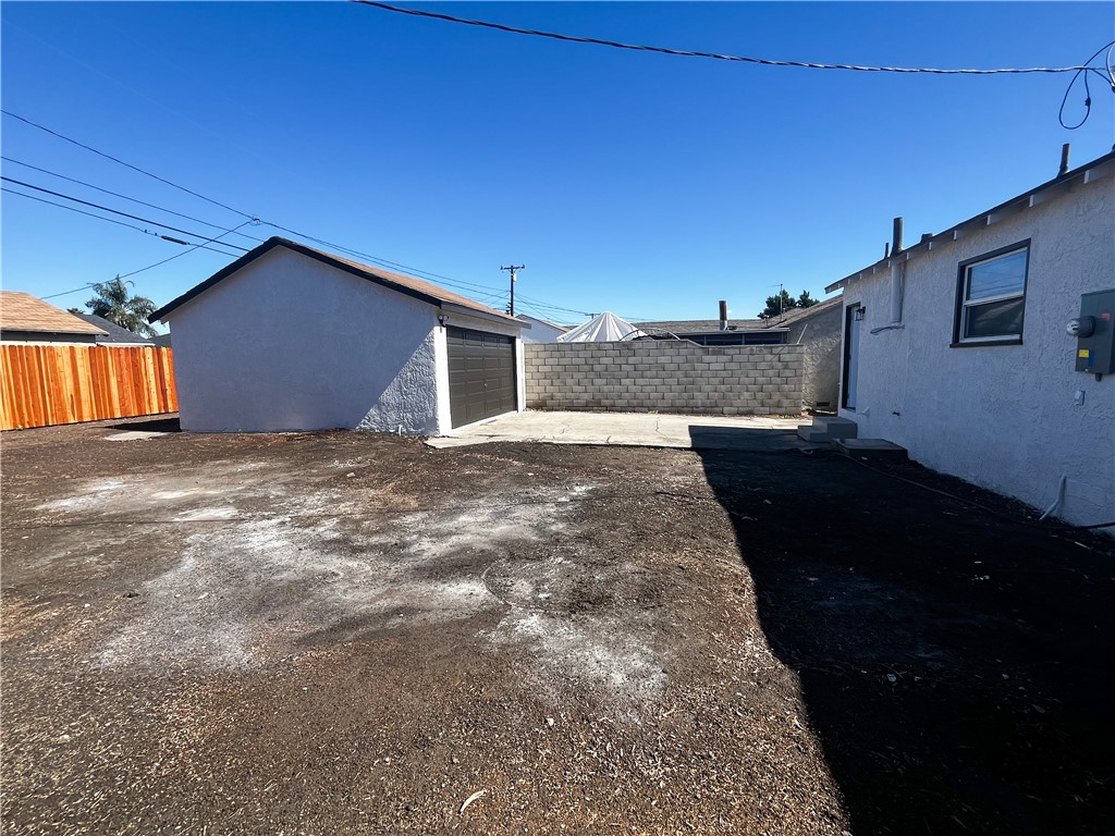 961 West Laurel Street Compton, CA 90220 - Photo 23 of 26