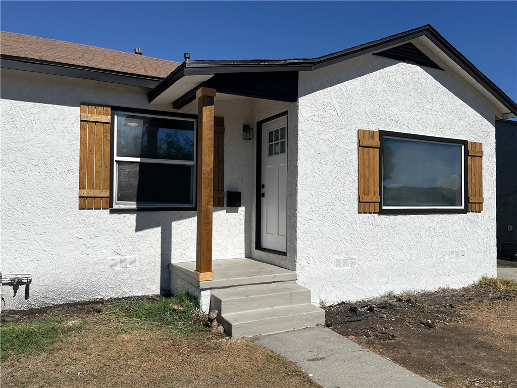 961 West Laurel Street Compton, CA 90220 - Photo 3 of 26