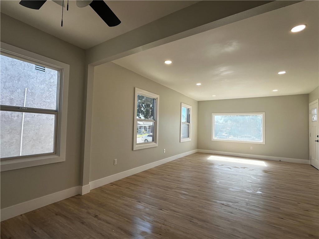 961 West Laurel Street Compton, CA 90220 - Photo 5 of 26