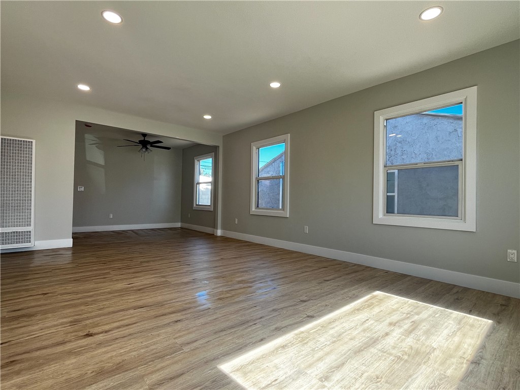 961 West Laurel Street Compton, CA 90220 - Photo 6 of 26