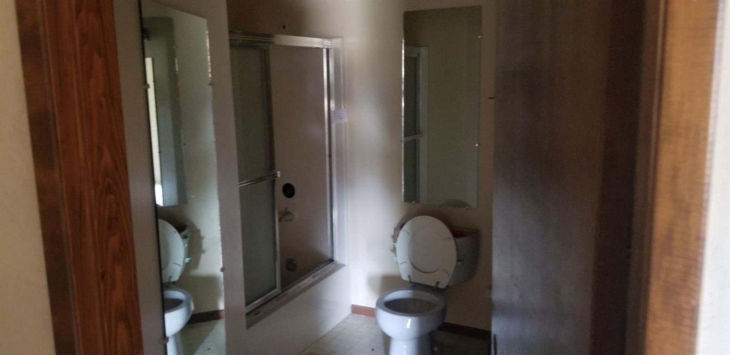 2142 Delta Waters Road Medford, OR 97504 - Photo 17 of 21 Additional Photo