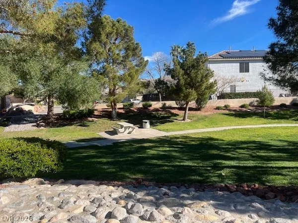 $1,695 | 2000 Quartz Cliff Street, Unit 202, Las Vegas, NV 89117