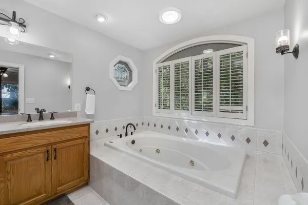 $869,000 | 1824 Puckett Point Road, Smithville, TN 37166