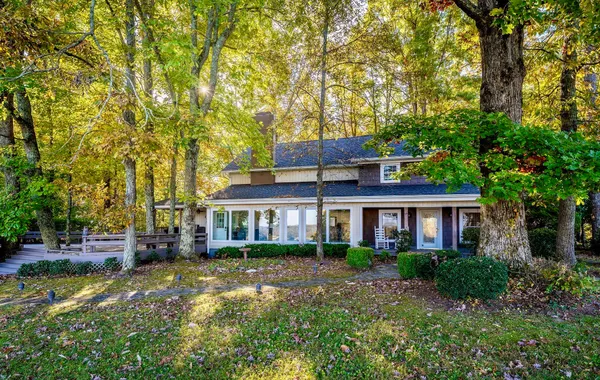 $869,000 | 1824 Puckett Point Road, Smithville, TN 37166